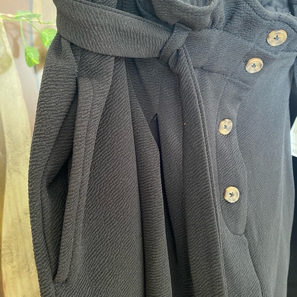 NWT Bar III Plus Size High-Rise Black Shorts, size 2X - Picture 4 of 5